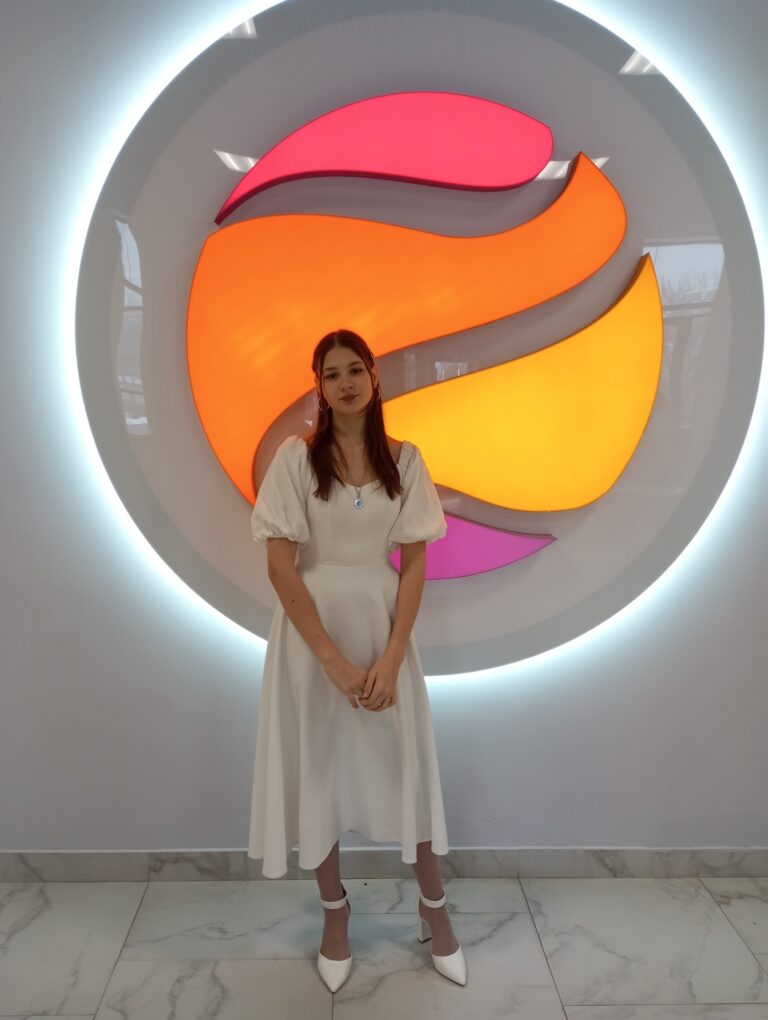 rwRkm2q-eArfaV_TophsTWG5AyotUaSZFddyxybPuTUlvysIRq_PYEUCXfN-kMD-tvZn05G4Mbyq86qdmnlLzit_